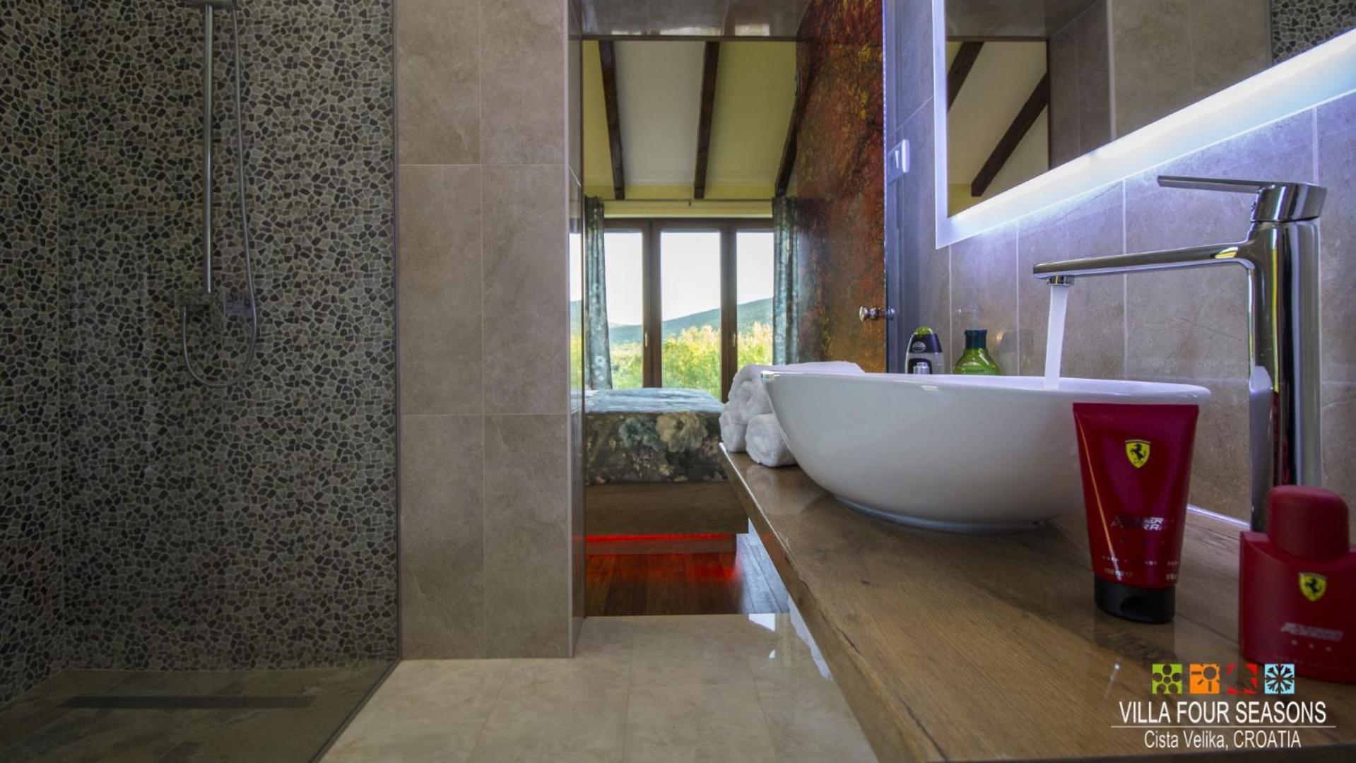 Villa Four Seasons, Heated Pool And 3 En-Suite Bathrooms Velika Cista  Exterior photo
